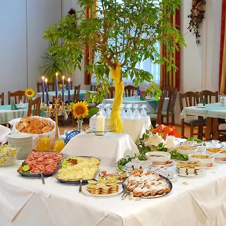 فندق Kuchlerwirt 3*